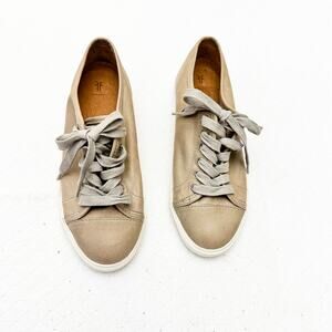 Frye Women Ivy Low Lace Up Suede Leather Flats Sneaker Size 8 Mint Condition
